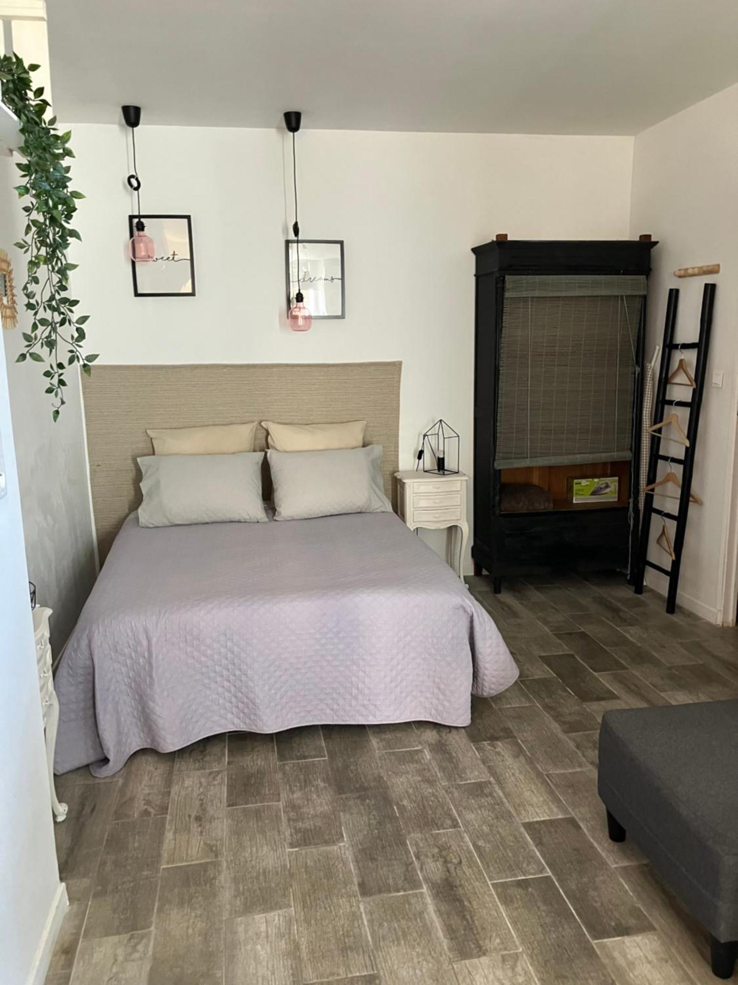 L'Appartement De Gaston 莱斯萨布雷特 外观 照片